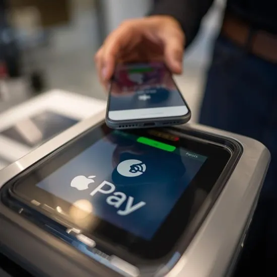 does lowes take apple pay IMG02