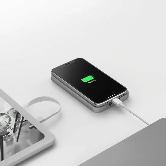 best iphone power banks IMG02